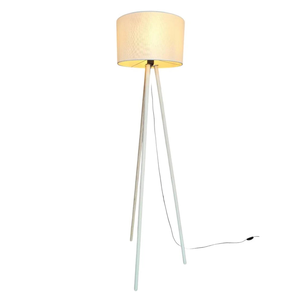 Дървен стоящ ламбадер